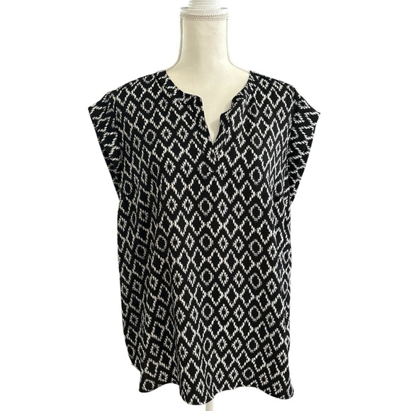 Hilary Radley Black and White Diamond Pattern Blouse - Picture 1 of 4